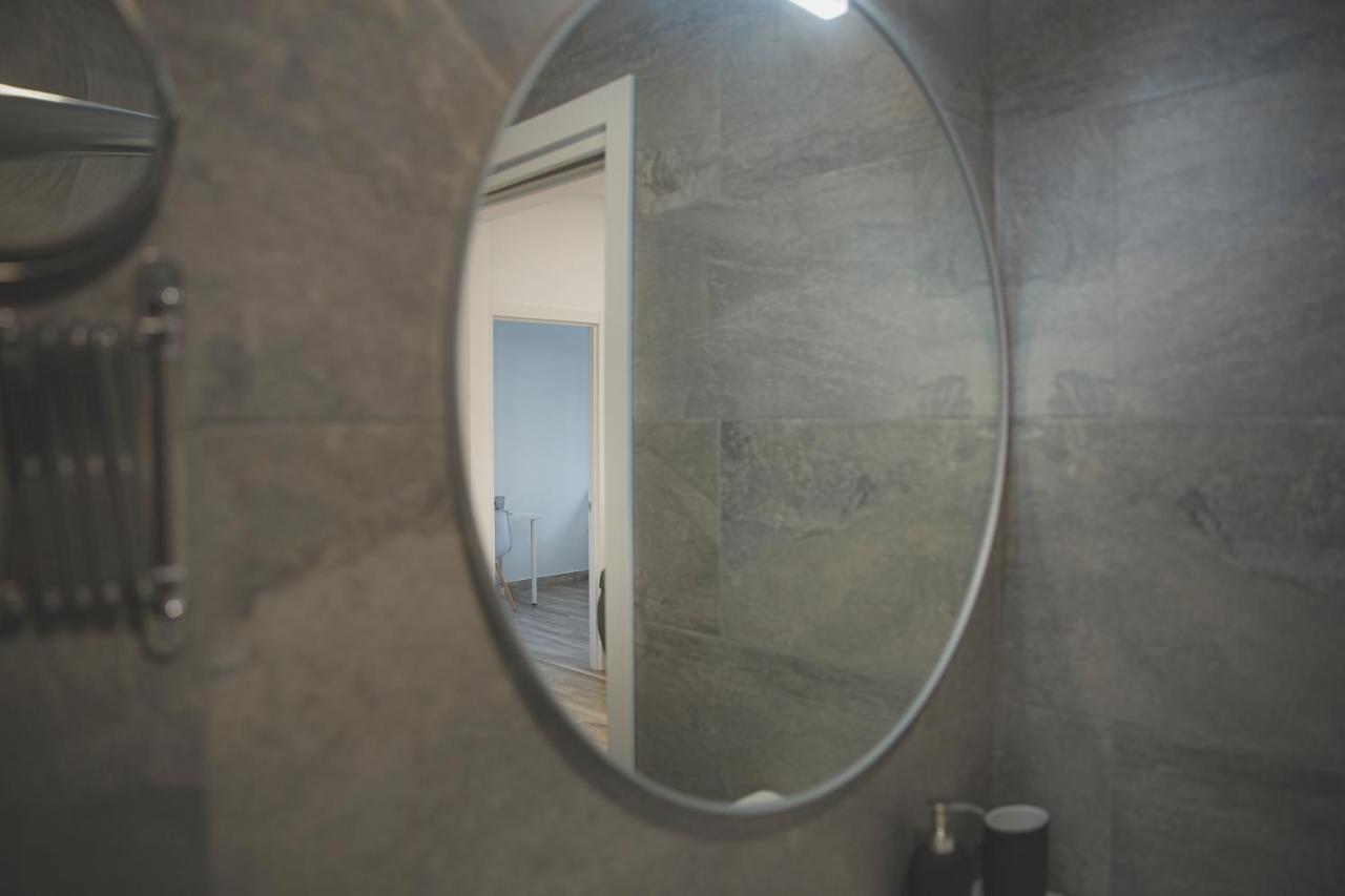Acogedor Apartamento En Triana Севиля Екстериор снимка